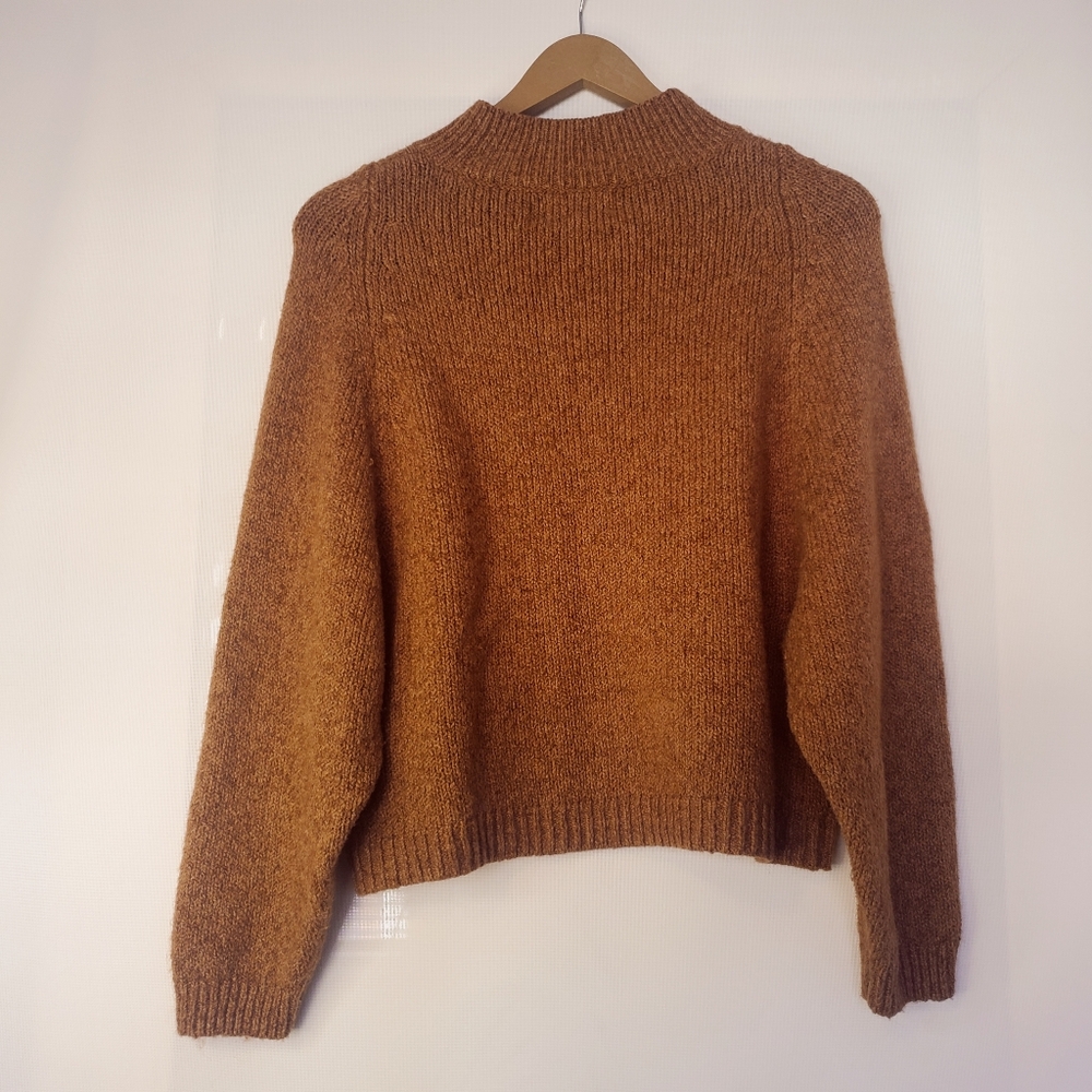 OLD NAVY Women's Size XS  35% recycled material cropped, Mock Turtleneck sweater - Picture 8 of 8